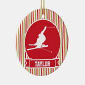雪スキー，スキー，赤，オレンジ，緑ストライプ色 セラミックオーナメント (右)