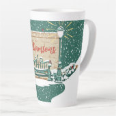 雪パーソナライズされた雪の冬の家族の庭クリスマス カフェラテマグ (右アングル)