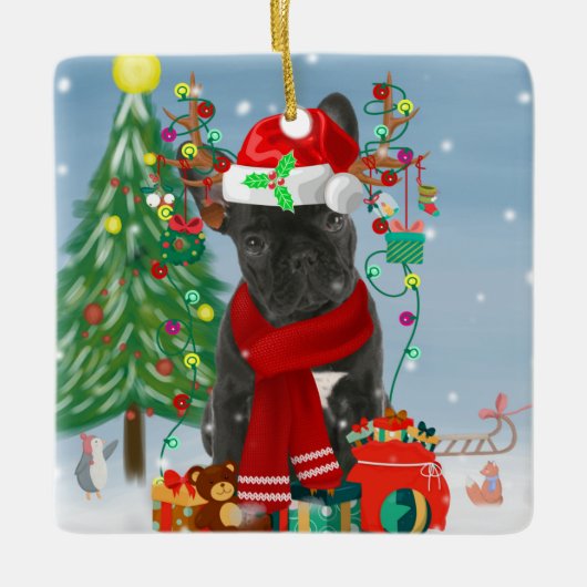 雪フランスのの中のブルドッグとクリスマスプレゼント セラミックオーナメント (正面)