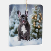 雪フランスのの中のブルドッグ セラミックオーナメント (右)