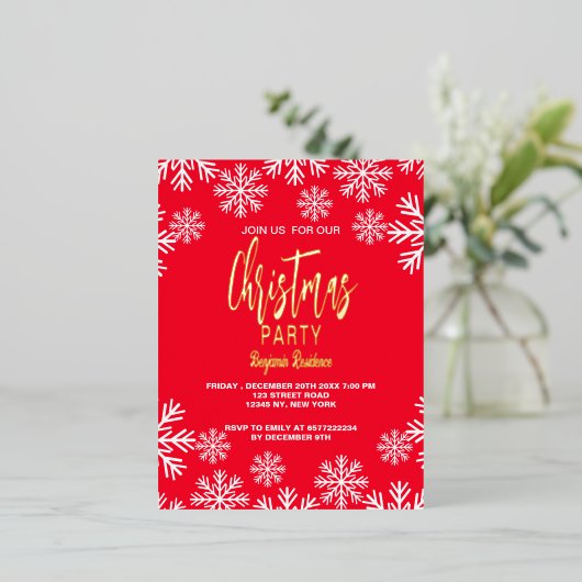 雪ユニーク赤クリスマス招待状パーティーカード 箔シーズンポストカード (立ち正面)