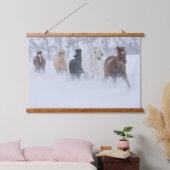 雪ランニングの中を馬が 吊り下げ型タペストリー (寝室)