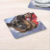 雪中のドイツのシェパードの捜索と救助 スクエアペーパーコースター (アングル)