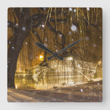 雪中国のの橋。