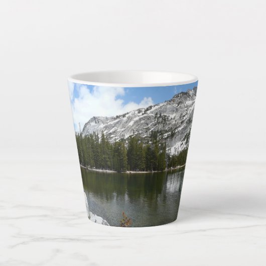 雪天屋湖ヨセミテ国立公園の写真 カフェラテマグ (正面)