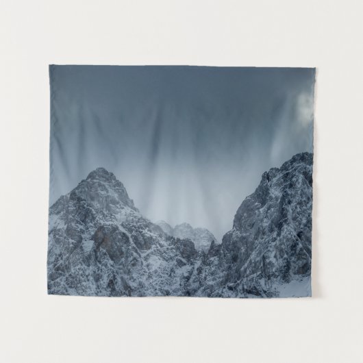 雪山の上に日光と暗雲 タペストリー (正面(横))