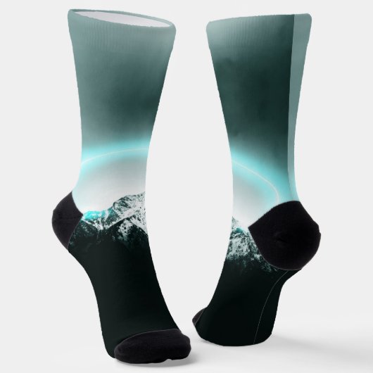 雪山の神秘的な青いネオンライト ソックス (傾斜あり)