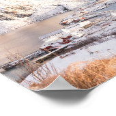 雪山の素朴な家のダウンロード可能なポスター ポスター (角)