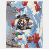 雪日本のの中走でクリスマス帽子と フリースブランケット (正面)