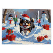 雪日本のの中走でクリスマス帽子と ラージペーパーバッグ (裏面)