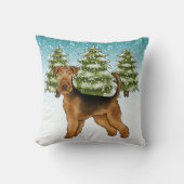 雪深い冬の森の中でアイレデールテリア犬かわいい クッション (正面)