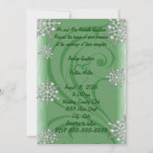 雪片が輝く緑の冬の結婚式 招待状 (裏面)