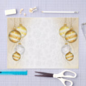 雪片とクリスマスボール 薄葉紙 (クラフト)