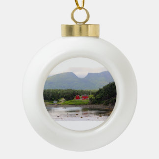 雪片によって組み立てられるオーナメント セラミックボールオーナメント