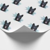 雪片に黒いドイツの羊飼い ラッピングペーパー (角)