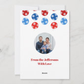 雪片のあるクリスマスブルーと赤いオーナメント シーズンカード (裏面)