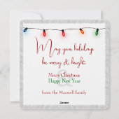 雪片のクリスマスリース付きレッドバーンドア シーズンカード (裏面)