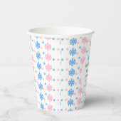 雪片のジェンダーが少し明らかになる 紙コップ (右)