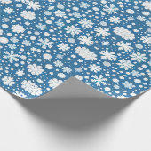 雪片の繰り返しパターン白い青 ラッピングペーパー (角)