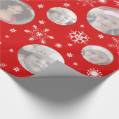 雪片の赤い写真パターンクリスマスファミリーの写真 ラッピングペーパー (角)