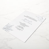 雪片エレガント冬の結婚式のリハーサルディナー 箔招待状 (回転した状態)