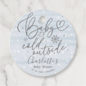 雪片ベビー外は寒い男の子の赤ちゃんシャワー フェイバータグ (正面)