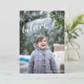 雪片信じシンプル可愛い写真クリスマス シーズンカード (スタンド正面)