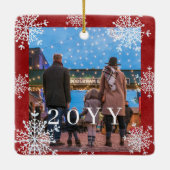 雪片2家族の写真パーソナライズされた赤 セラミックオーナメント (裏面)