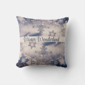 雪片/エッジ/影/冬のワンダーランド クッション (正面)