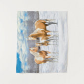 雪絵を描のパロミノの馬 タペストリー (正面)