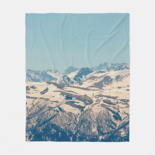 雪解けと氷解けの山並み フリースブランケット (正面)