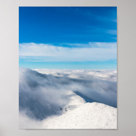 雲から現れる山 ポスター