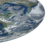 雲が付いている宇宙からの惑星の地球 カッティングボード (角)