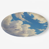 雲が青い空のプレーンなモダンな名前の書道 ペーパープレート (アングル)