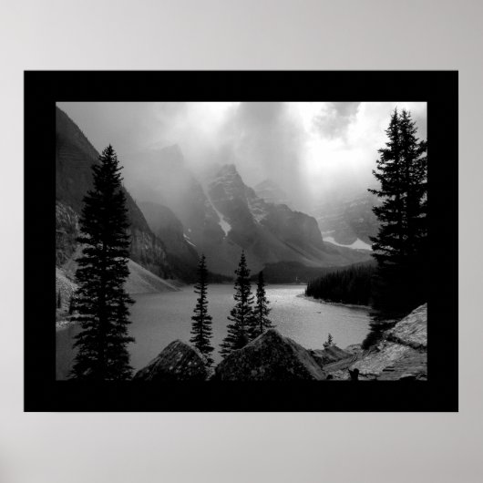 雲が黒縁どと白に砕ける ポスター (正面)