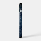 雲と海氷のある地球 iPhone 15ケース (左側面)