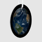 雲と海氷を持つ地球 オーナメント (正面)