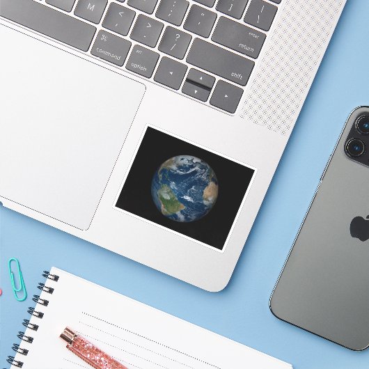 雲と海氷を持つ地球 シール (ノートパソコンとiPhone)
