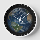 雲と海氷を持つ地球 壁時計 (正面)