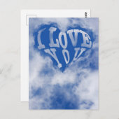雲に囲まれた青空ハート。私はあなたを愛している ポストカード (正面/裏面)