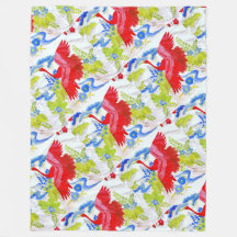 雲に浮かぶ威厳のある水色の白鳥の羽が広がる 