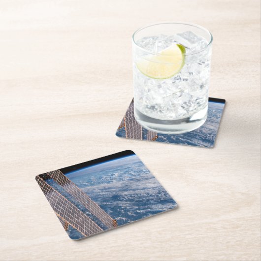 雲に覆われたタスマンとサンゴの海。 スクエアペーパーコースター (インサイチュ)