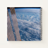 雲に覆われたタスマンとサンゴの海。 ノートブック (裏面)