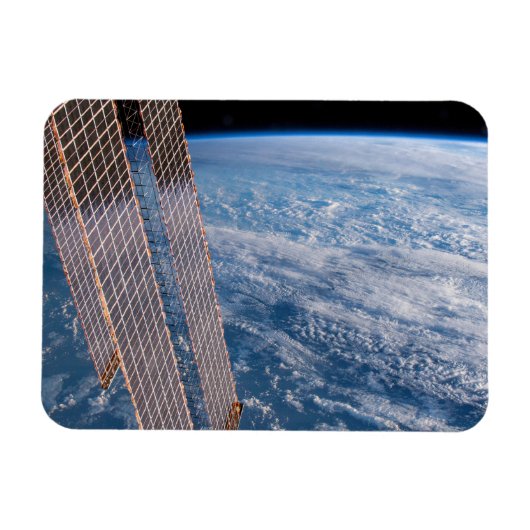 雲に覆われたタスマンとサンゴの海。 マグネット (横)