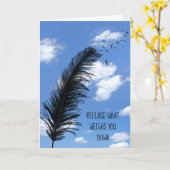 雲に隠れた黒い羽と鳥 カード (黄色い花)