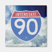 雲のある青い空に対する90の州間シールド マグネット (正面)