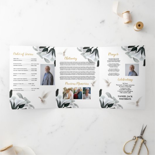 雲のお祝いの人生の写真の死亡月 三つ折り招待状 (内部)