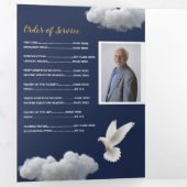 雲のお祝いの人生の写真撮影Obituary Tri fold 三つ折り招待状 (内部最初)