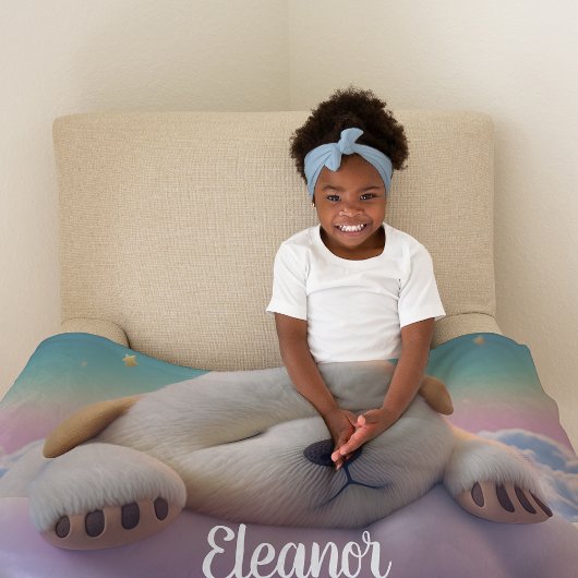 雲の上で眠っている子犬 フリースブランケット