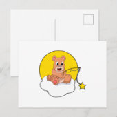 雲の上で釣竿を持って釣りをしているクマ ポストカード (正面/裏面)